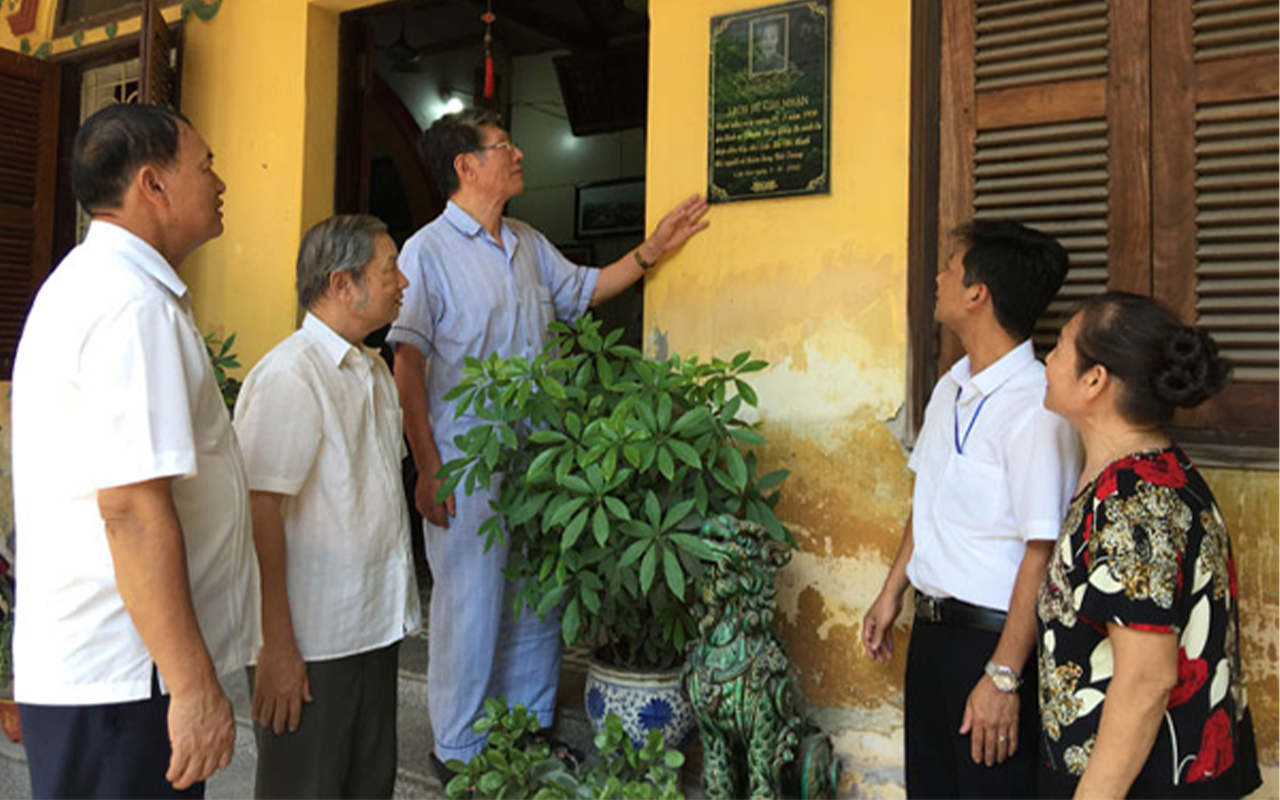 Bát Tràng xây dựng