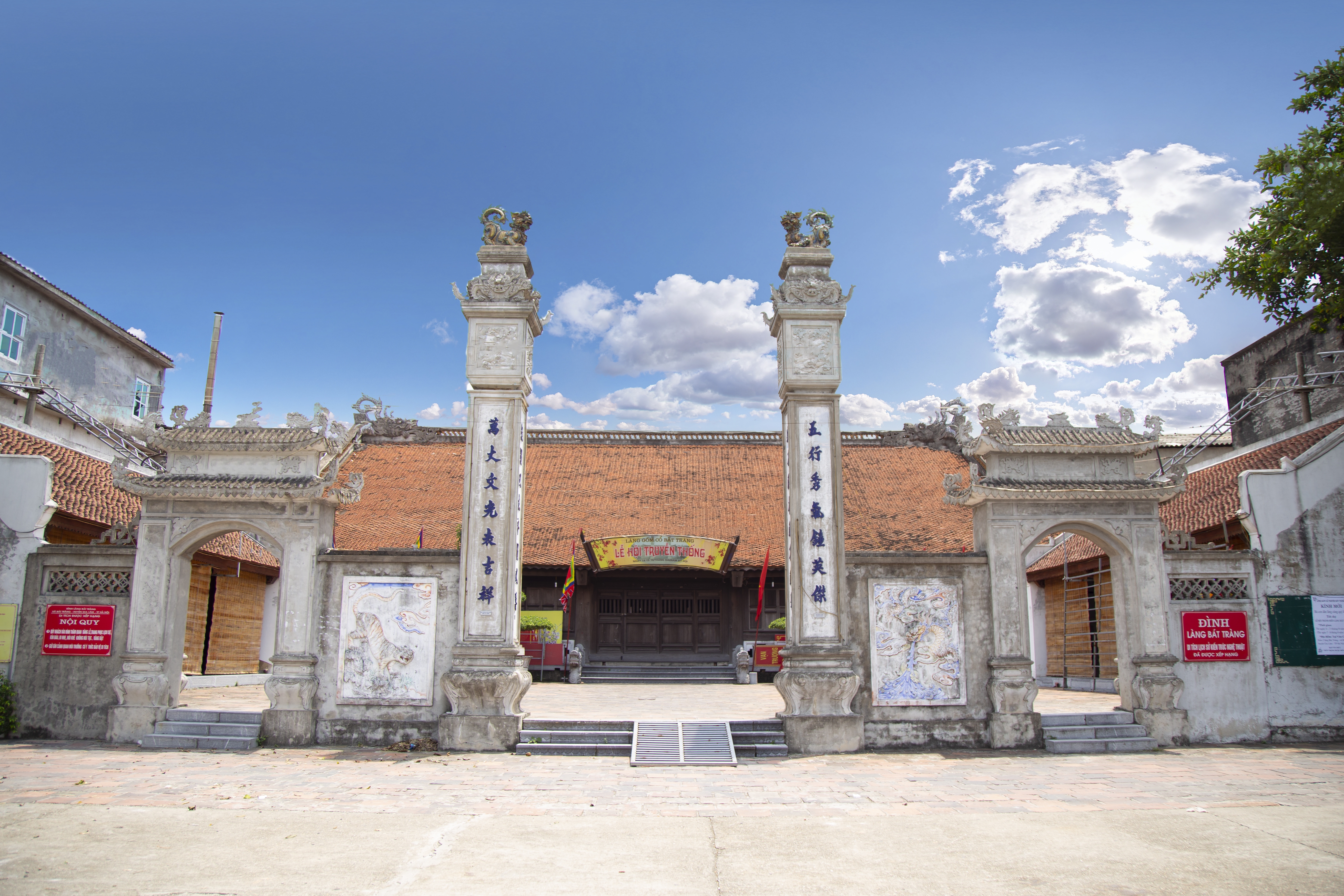 Đình làng Bát Tràng